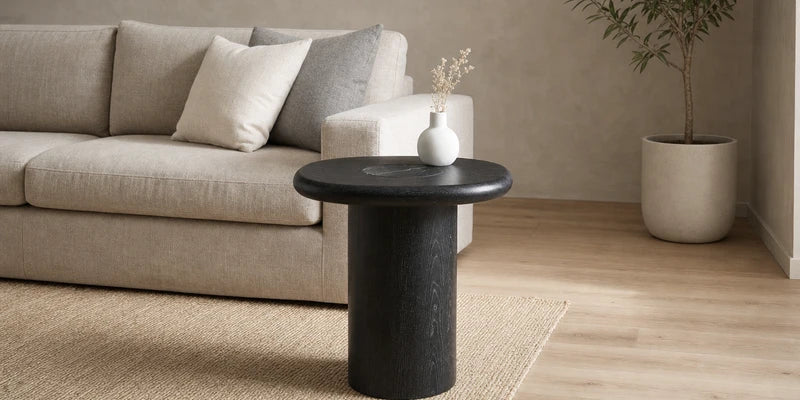 Bout de canapé noir élégant – table d'appoint couleur noire pour salon moderne