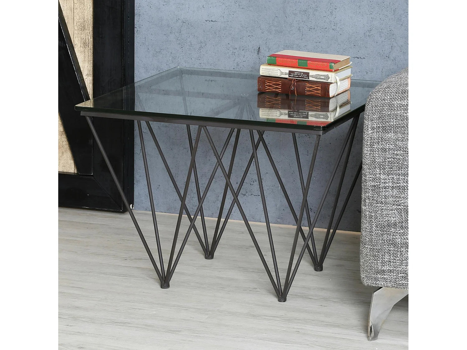 Bout de canapé carré en verre et métal noir – LUMEN