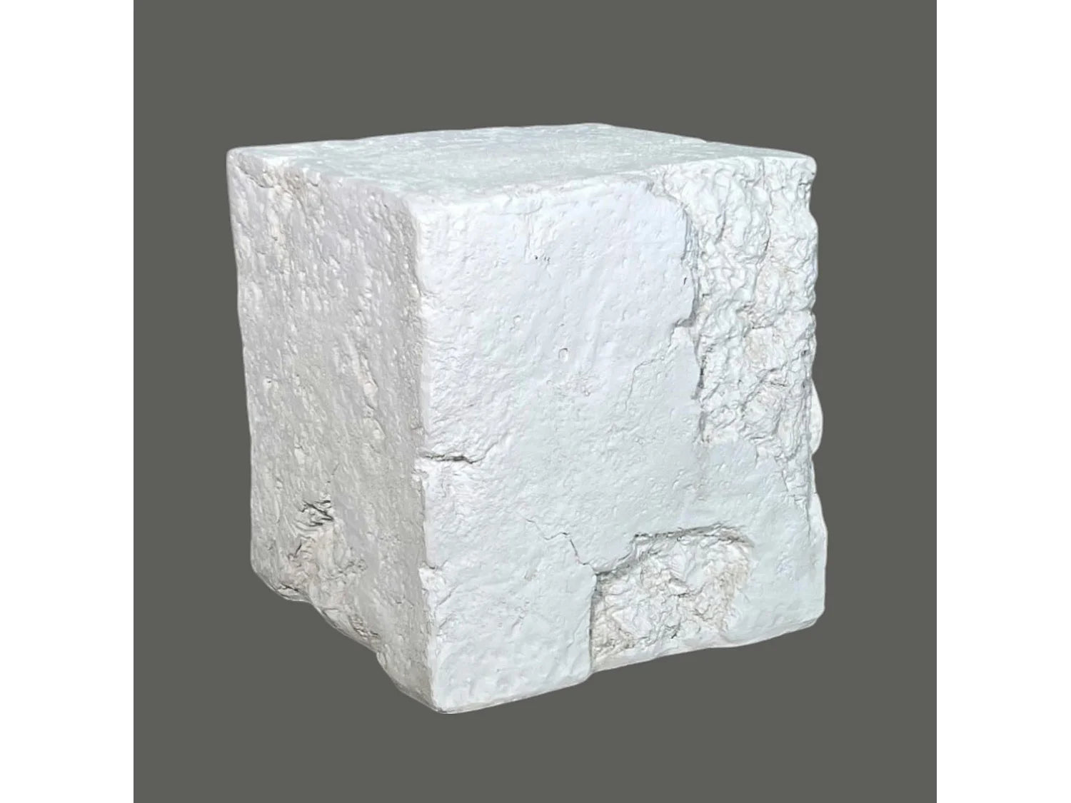 Bout de canapé effet pierre blanc sculptural – TRINITE