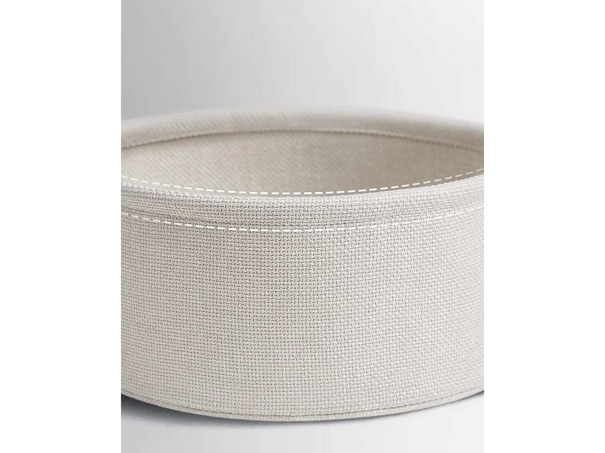 Bout de canapé rond gris avec panier – OSIER