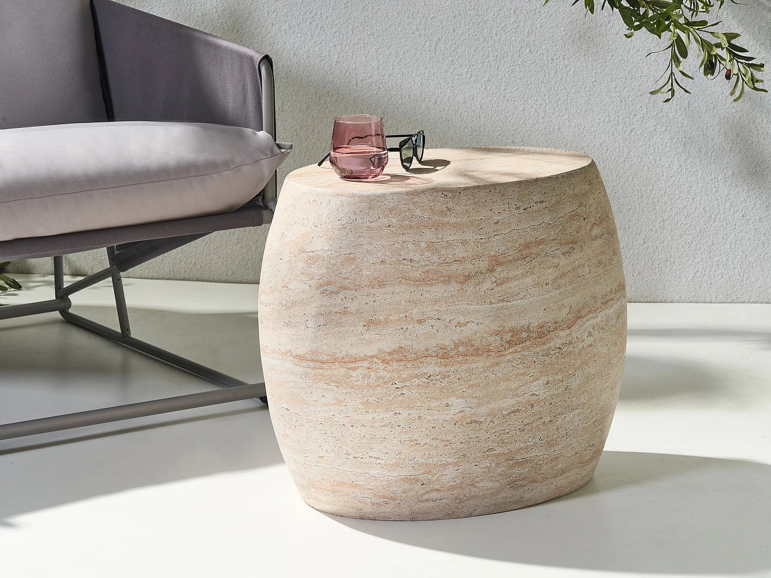 Bout de canapé effet travertin beige – TIVOLI