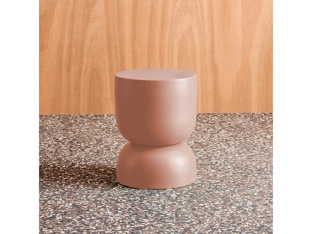 Bout de canapé rond en métal rose minimaliste – GALET