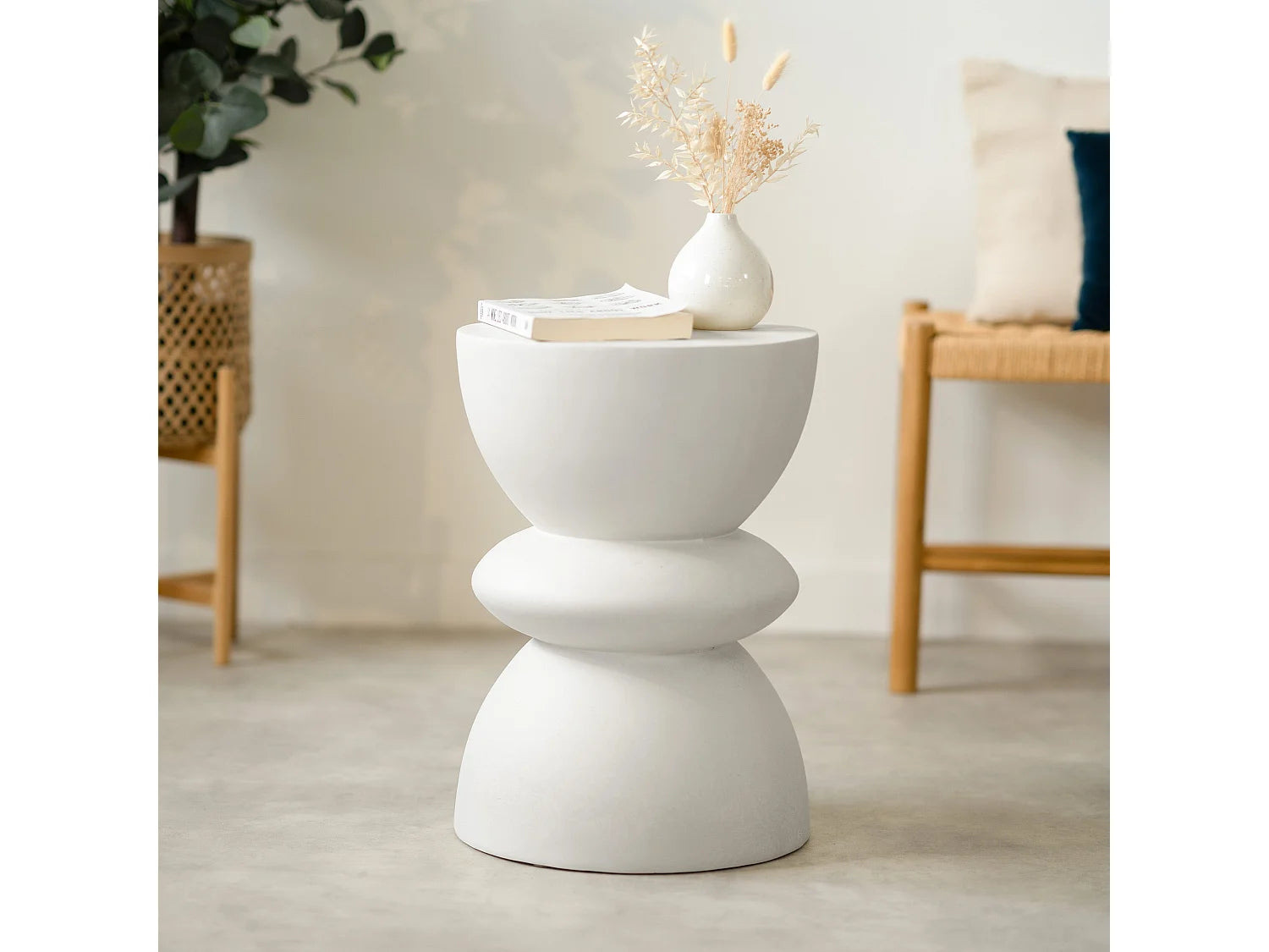 Bout de canapé rond effet béton blanc – MINEO