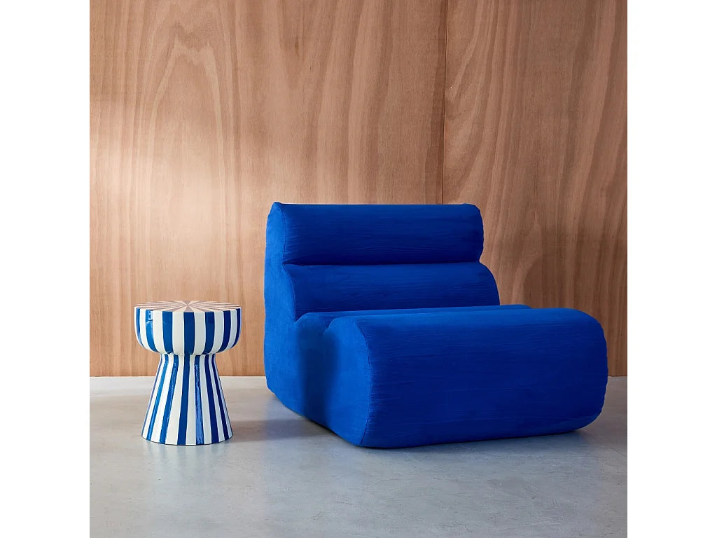 Bout de canapé rond en acier rayé bleu et blanc – ZIGGY