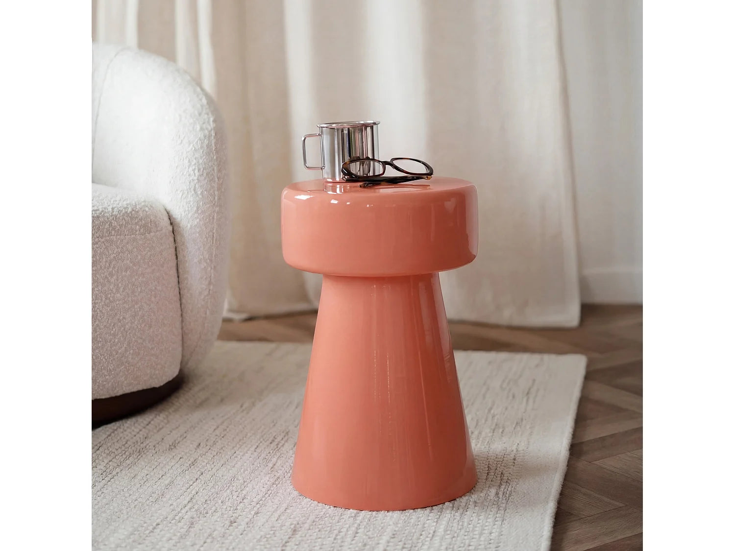 Bout de canapé rond en métal orange, look rétro – SOLEA