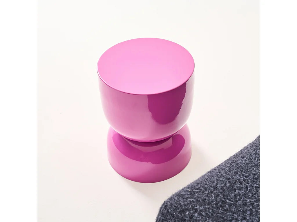 Bout de canapé en métal effet glossy rose – MALVA