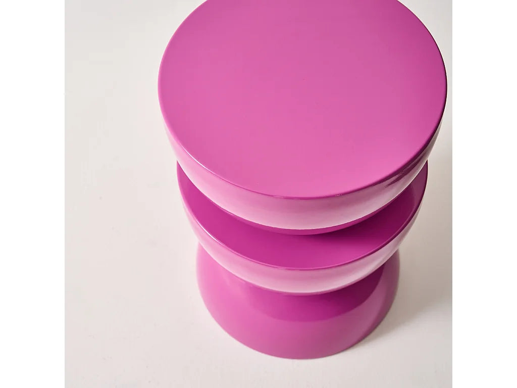 Bout de canapé rond en métal rose glossy – BONBON