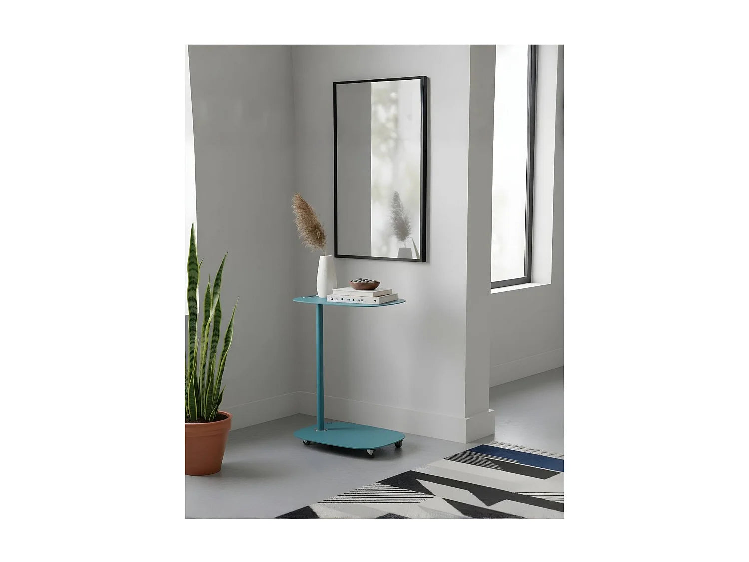 Bout de canapé à roulettes en inox turquoise – NEVIO