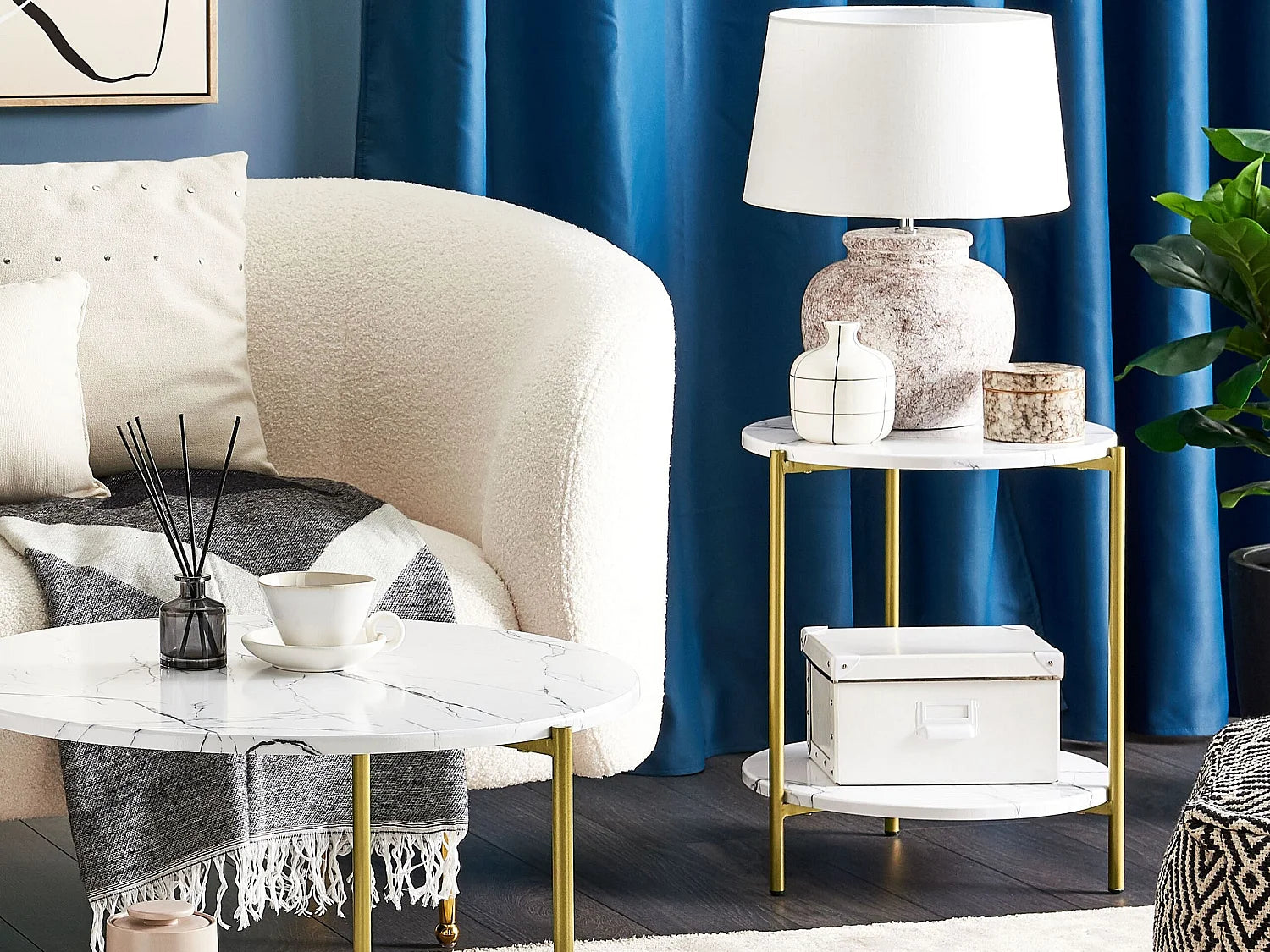 Bout de canapé rond effet marbre blanc doré – MARLO