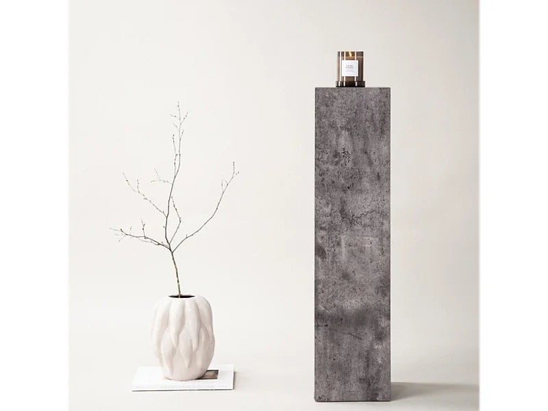 Bout de canapé colonne effet béton ciré gris – PILASTRA