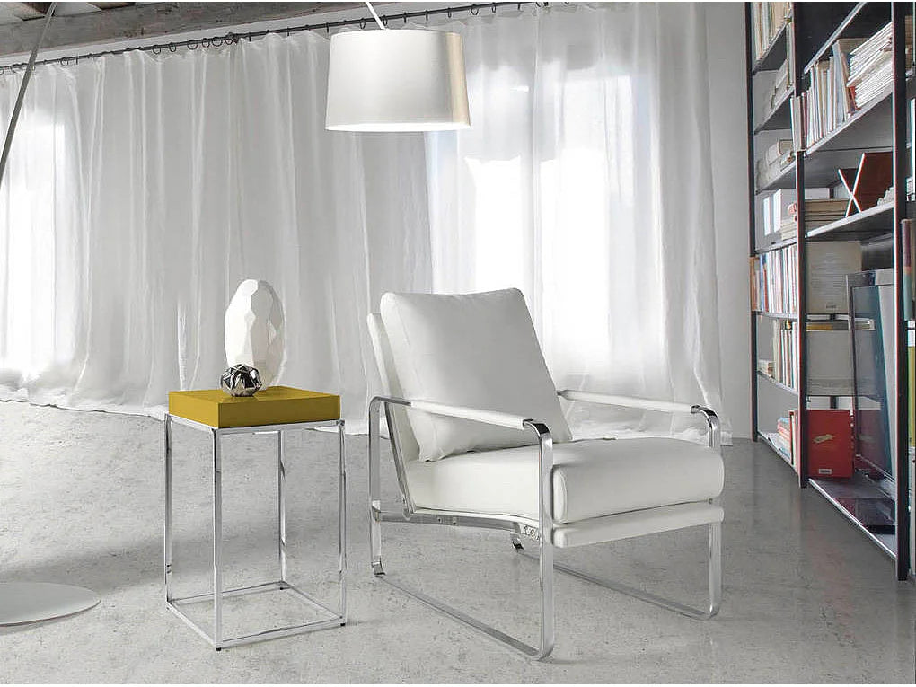 Bout de canapé carré bois laqué gris ciment – BETON