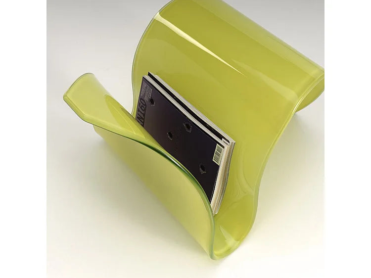 Bout de canapé porte-magazine en verre jaune – OLFA