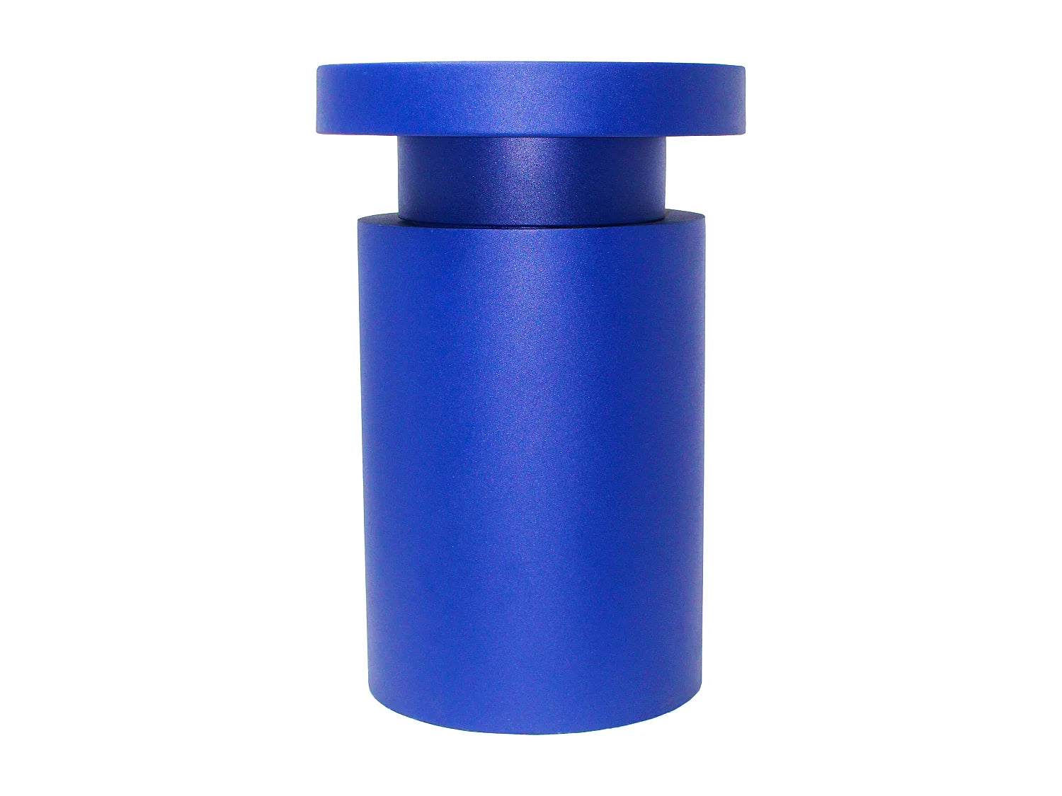 Bout de canapé en métal bleu géométrique – COBALT