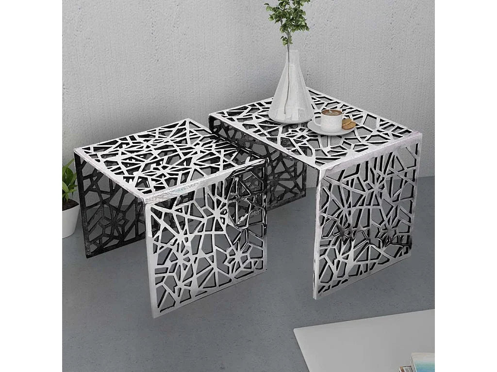 Bout de canapé carré en aluminium argenté – SOLENNE