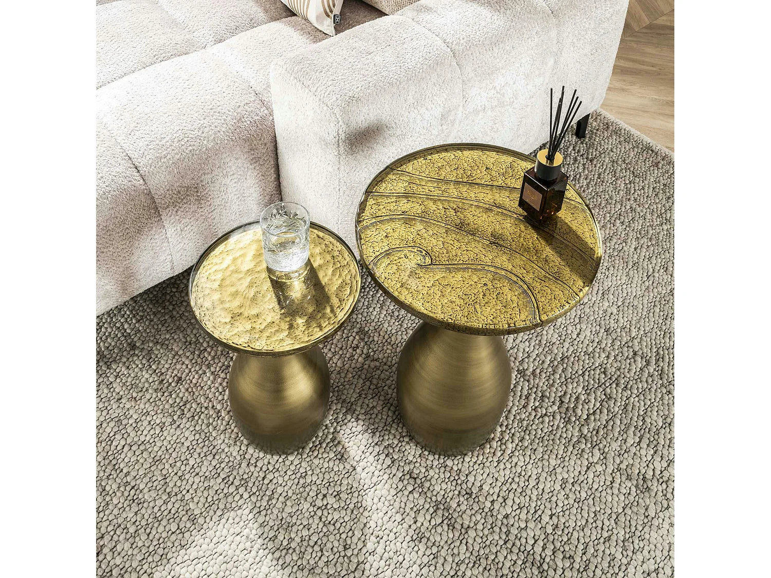 Bout de canapé en verre antique doré haut – MARINA