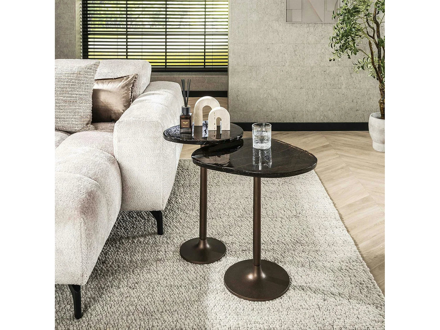 Bout de canapé étroit en verre cuivre antique – TERRACO