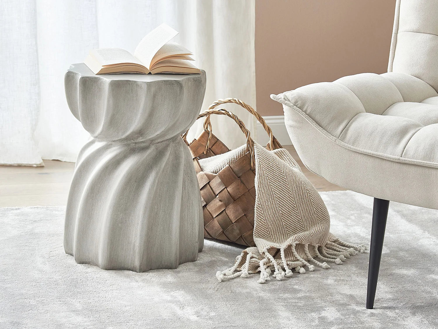 Bout de canapé rond gris texture plissée – ALGORA