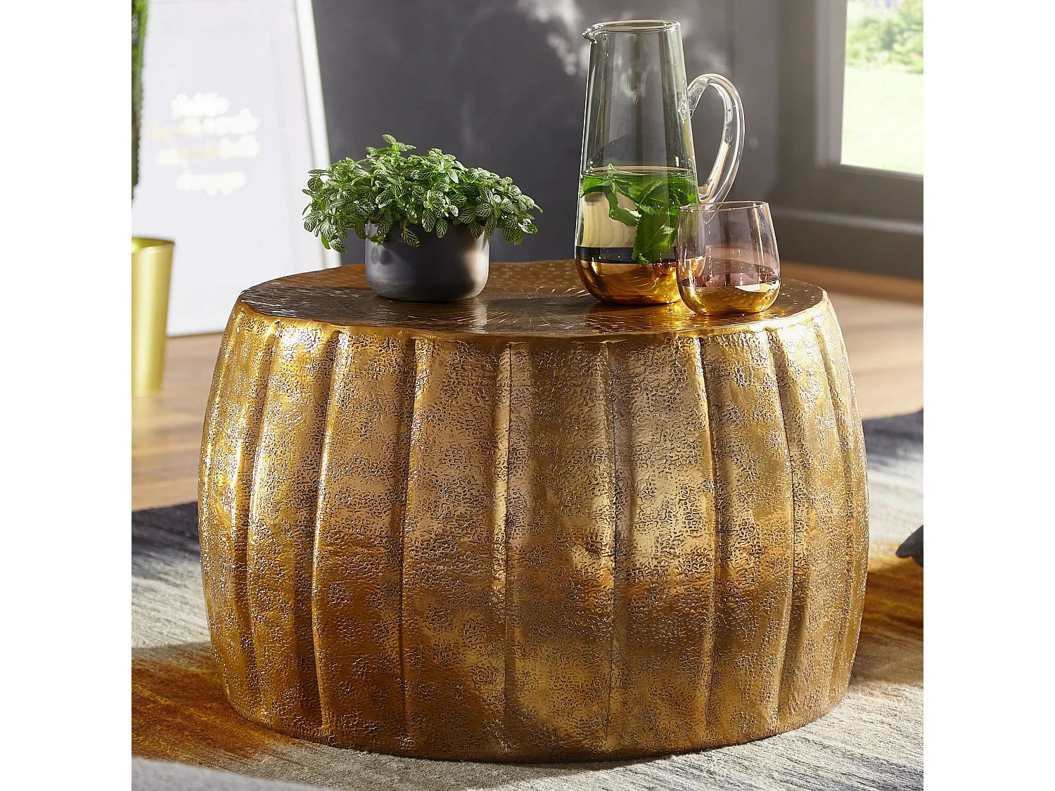 Bout de canapé rond en aluminium doré oriental – SAHARA