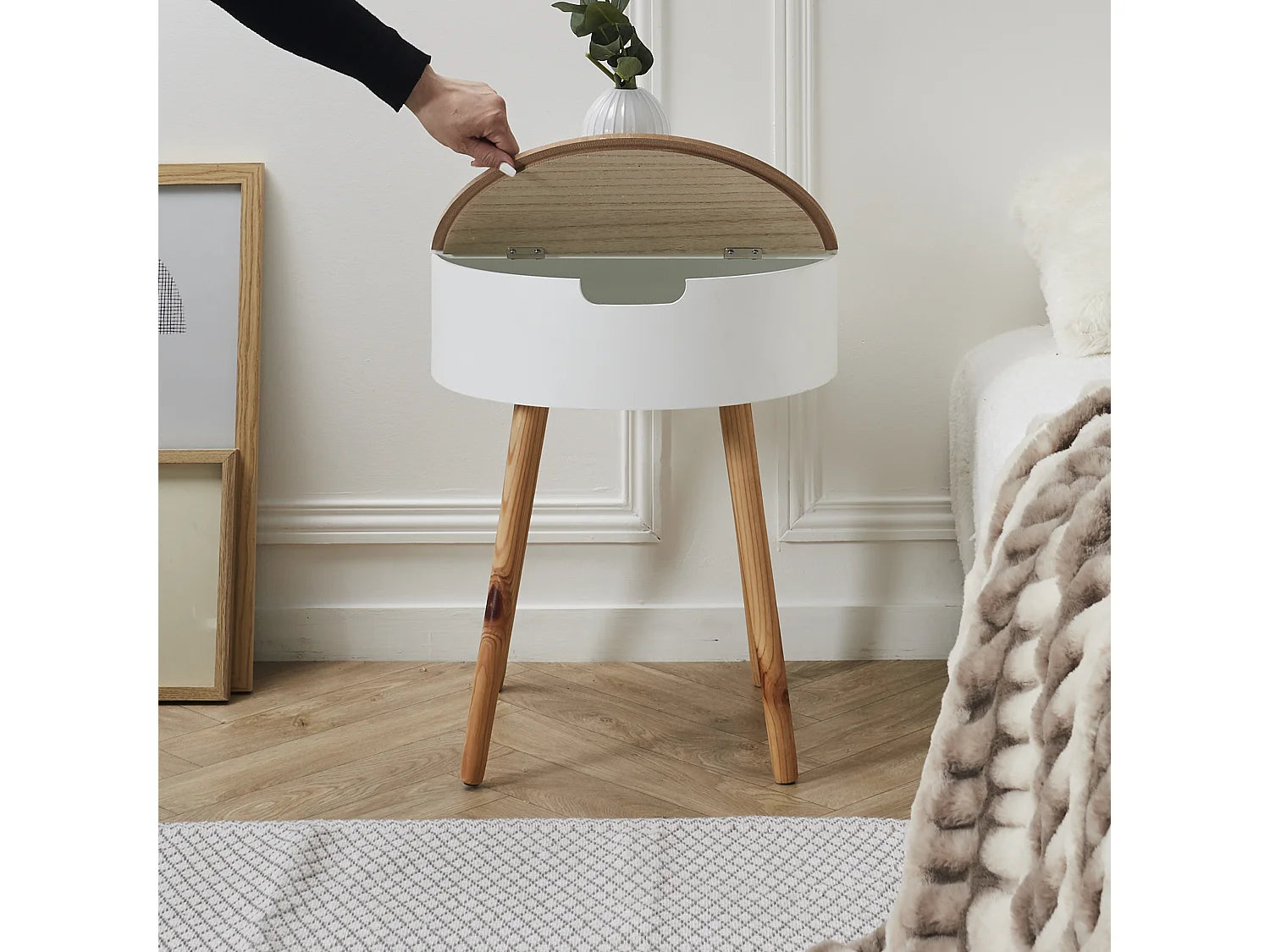 Bout de canapé coffre scandinave blanc et beige – NOVAK