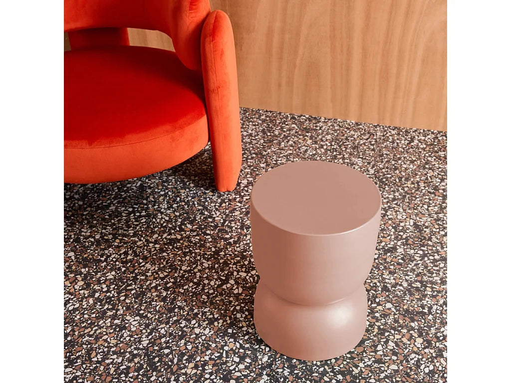 Bout de canapé rond en métal rose minimaliste – GALET