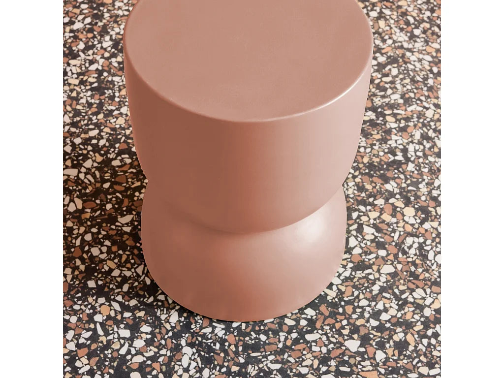 Bout de canapé rond en métal rose minimaliste – GALET