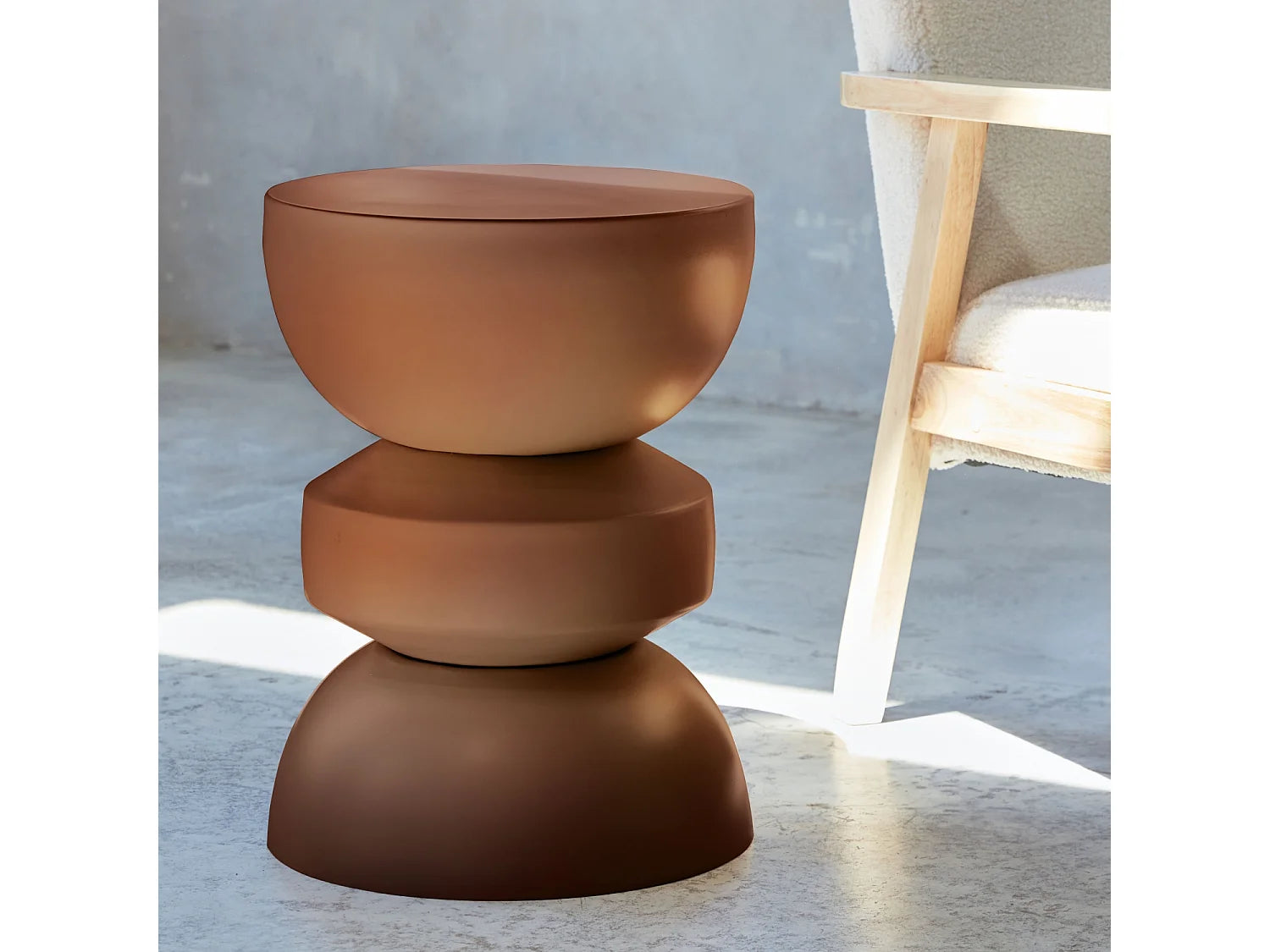 Bout de canapé rond métal terracotta – ARGILIA
