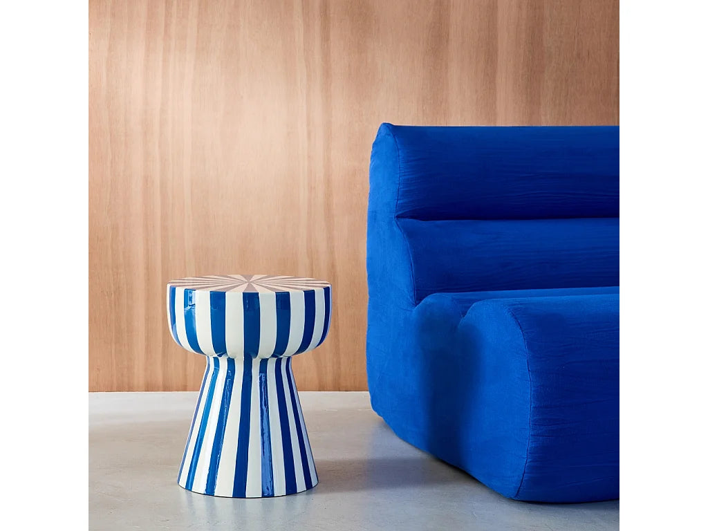 Bout de canapé rond en acier rayé bleu et blanc – ZIGGY