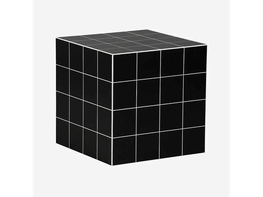Bout de canapé cube noir imitation carreaux ciment – TERRAZ