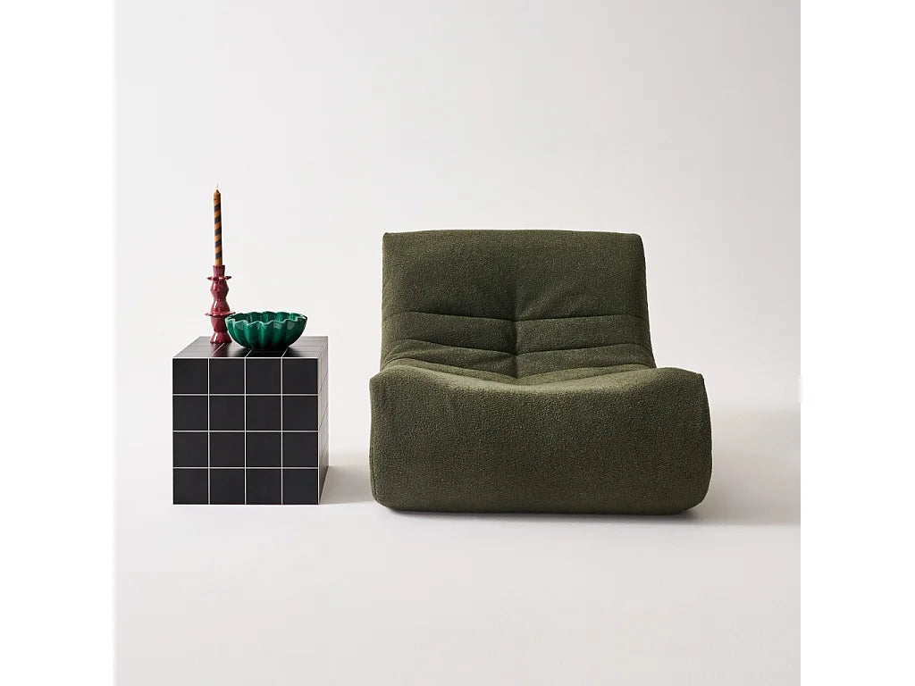 Bout de canapé cube noir imitation carreaux ciment – TERRAZ