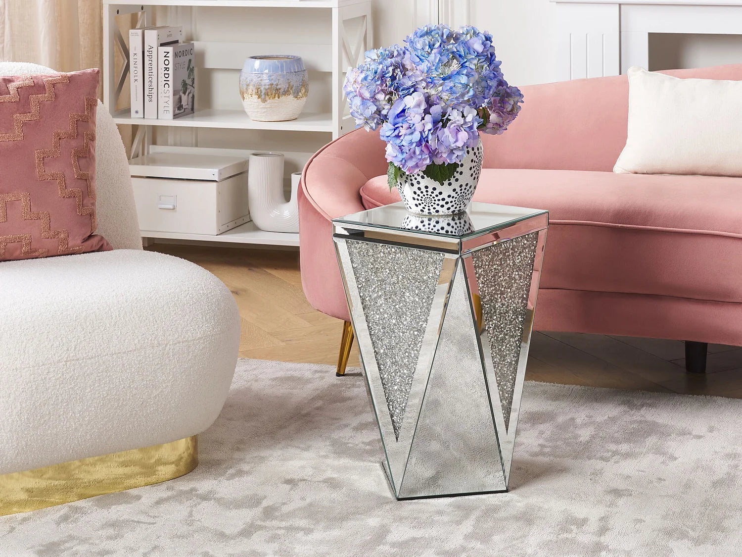 Bout de canapé carré en verre miroir argenté – LUMEA