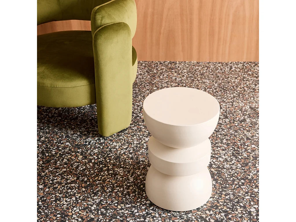 Bout de canapé rond en métal crème – ASSA