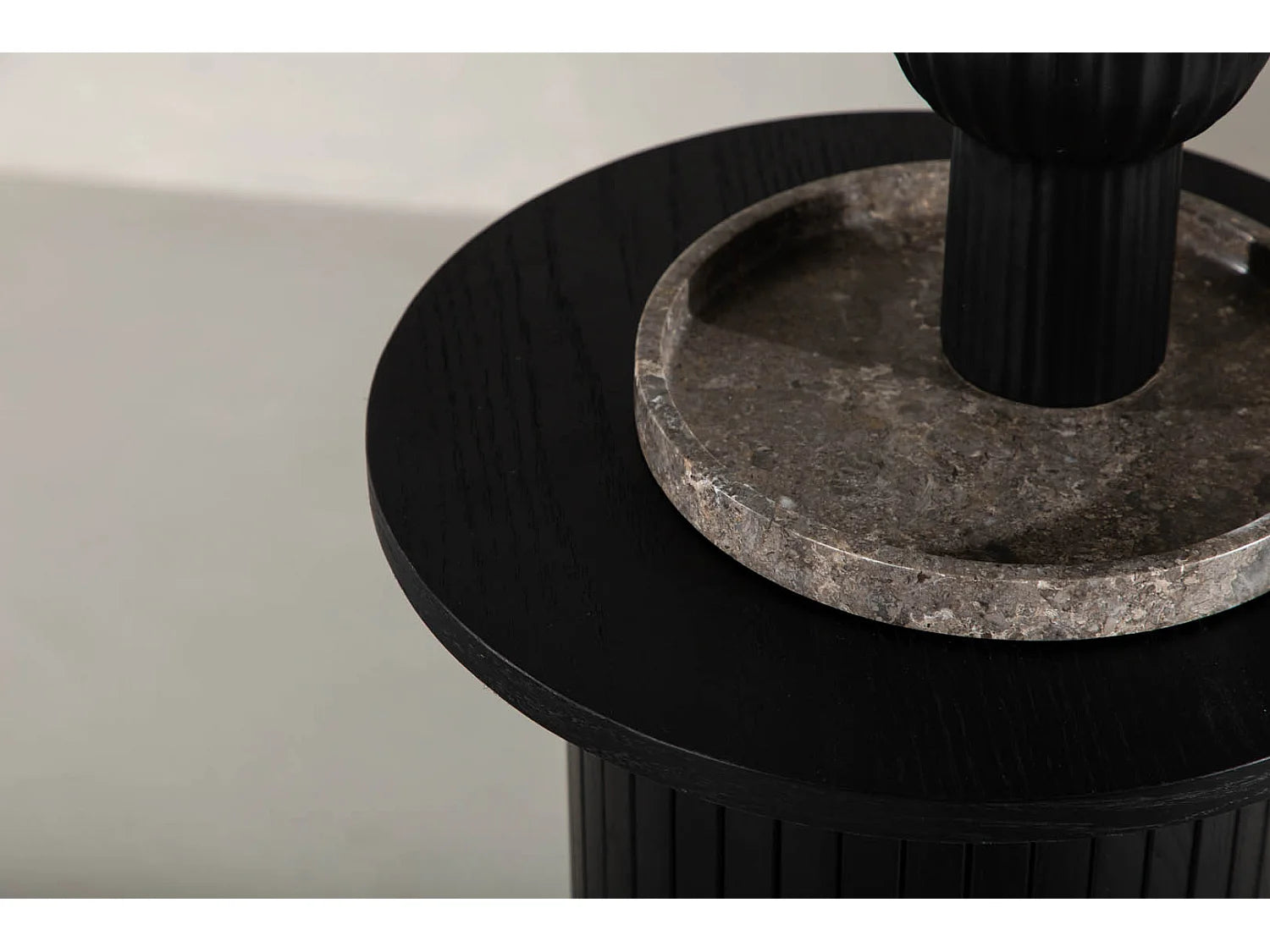 Bout de canapé d'angle rond noir – NOCTIS
